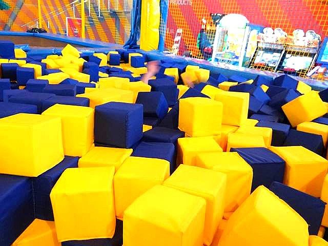 Батутная арена "Gummy Jump" фото